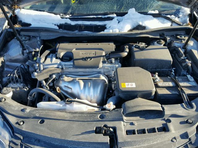 4T1BF1FK2HU374521 - 2017 TOYOTA CAMRY LE GRAY photo 7