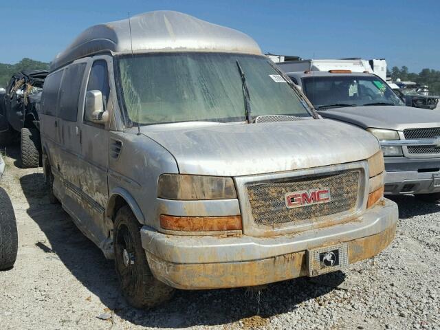 1GDW7LCG8B1119648 - 2011 GMC SAVANA RV SILVER photo 1