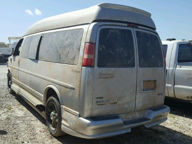 1GDW7LCG8B1119648 - 2011 GMC SAVANA RV SILVER photo 3