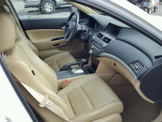 1HGCP2F67CA008838 - 2012 HONDA ACCORD SE WHITE photo 5