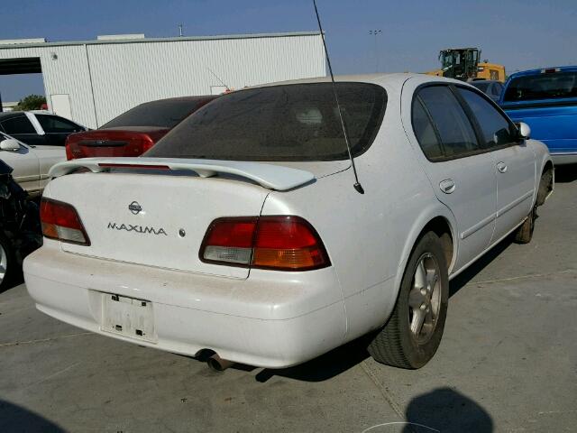 JN1CA21D2WM932566 - 1998 NISSAN MAXIMA GLE WHITE photo 4