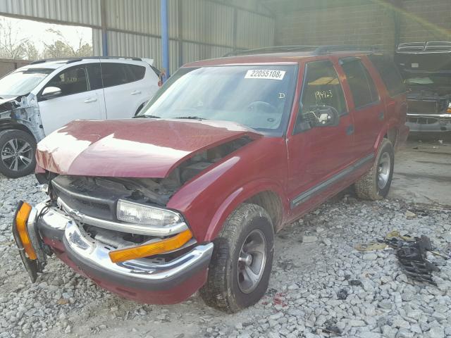 1GNCS13W3YK195984 - 2000 CHEVROLET BLAZER BURGUNDY photo 2