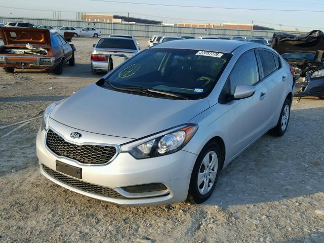 KNAFK4A67G5591355 - 2016 KIA FORTE LX SILVER photo 2