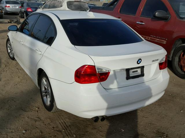 WBAVA37558NL46420 - 2008 BMW 328 I WHITE photo 3