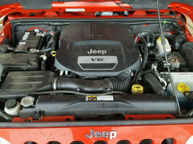 1C4HJWEG2EL178944 - 2014 JEEP WRANGLER U RED photo 7