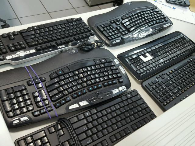  - 2000 USED KEYBOARD  photo 3