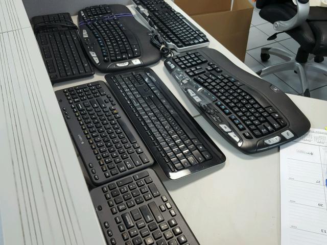  - 2000 USED KEYBOARD  photo 4