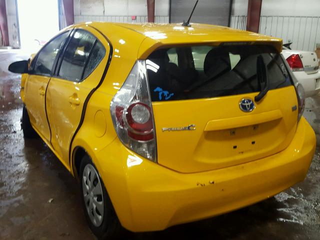 JTDKDTB35E1062002 - 2014 TOYOTA PRIUS C YELLOW photo 3