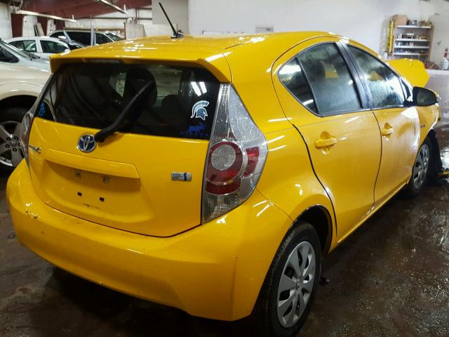 JTDKDTB35E1062002 - 2014 TOYOTA PRIUS C YELLOW photo 4