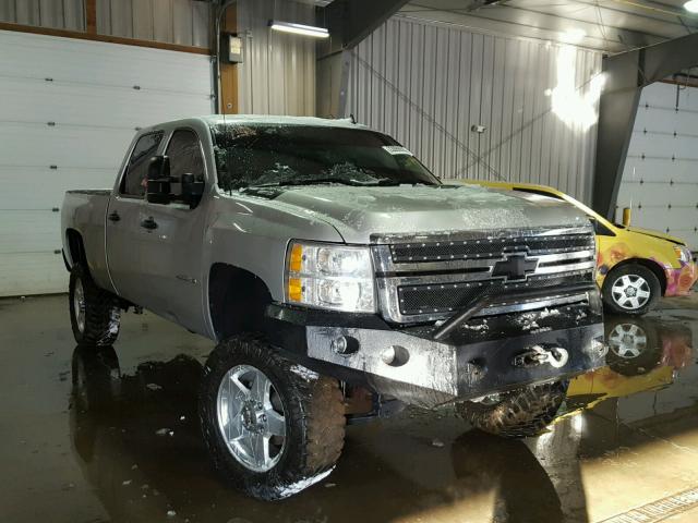 1GC1KXE85BF155424 - 2011 CHEVROLET SILVERADO SILVER photo 1