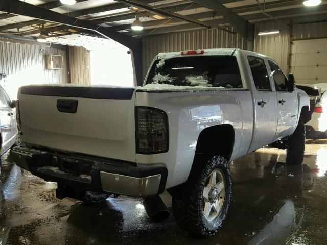 1GC1KXE85BF155424 - 2011 CHEVROLET SILVERADO SILVER photo 4