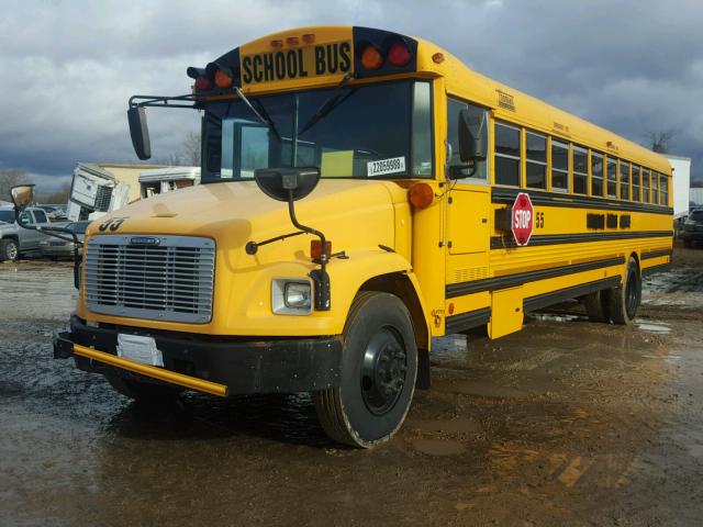 4UZAAXDD54CM37077 - 2004 FREIGHTLINER CHASSIS FS YELLOW photo 2