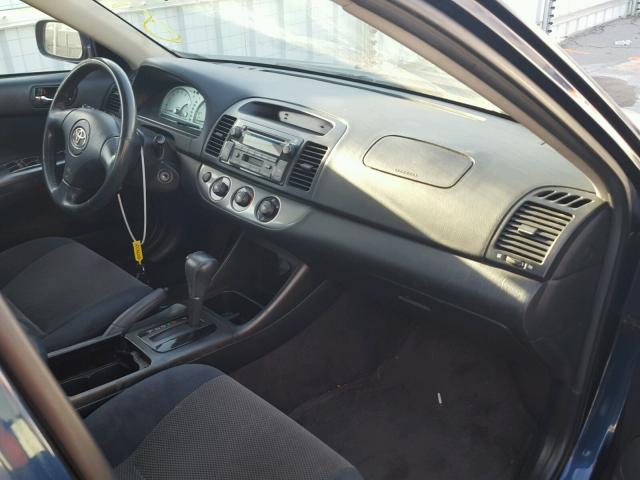 JTDBE32K030145277 - 2003 TOYOTA CAMRY LE ლურჯი ფოტო 5
