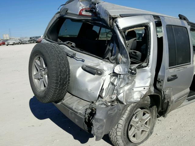 1J4GL48KX2W118635 - 2002 JEEP LIBERTY SP SILVER photo 9