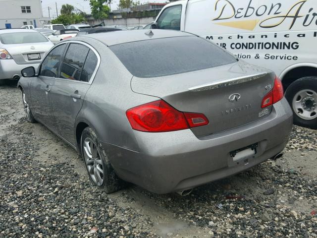 JNKCV61E99M301608 - 2009 INFINITI G37 BASE GRAY photo 3