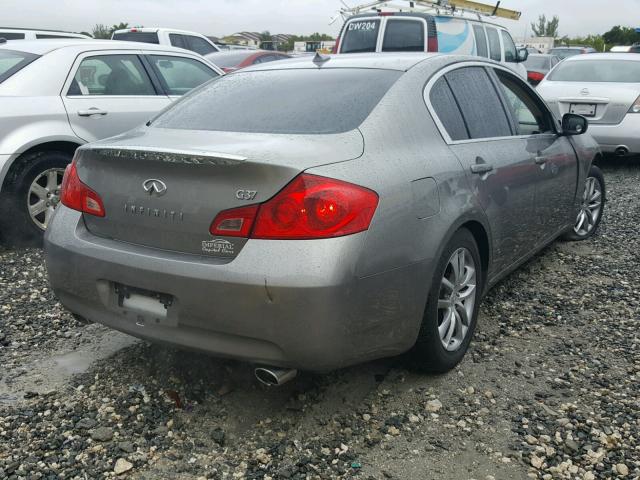 JNKCV61E99M301608 - 2009 INFINITI G37 BASE GRAY photo 4