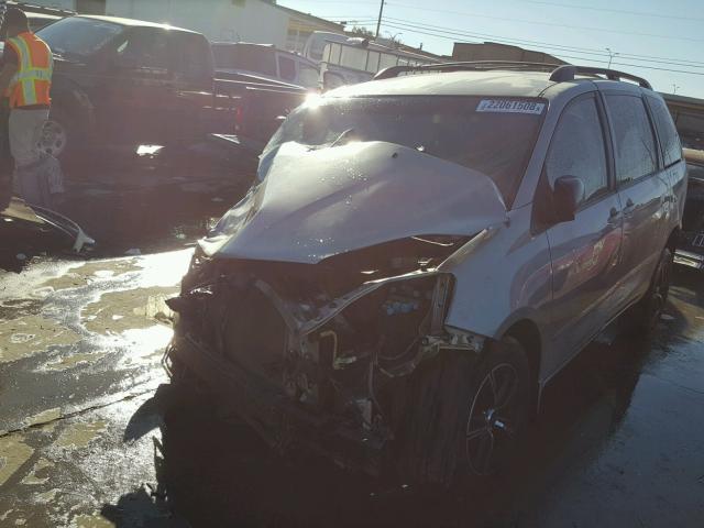 5TDKK4CCXAS340576 - 2010 TOYOTA SIENNA CE SILVER photo 2