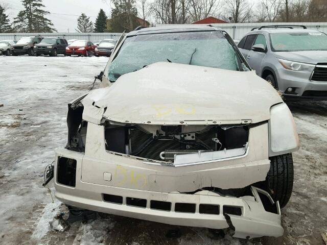 1GYEE637X70138877 - 2007 CADILLAC SRX BEIGE photo 10