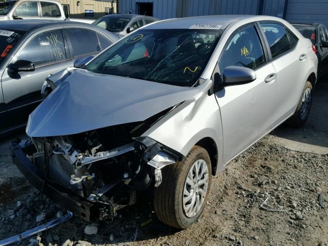 5YFBURHE3HP668538 - 2017 TOYOTA COROLLA L SILVER photo 2