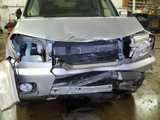 5FNYF4H60BB016155 - 2011 HONDA PILOT EXL SILVER photo 9