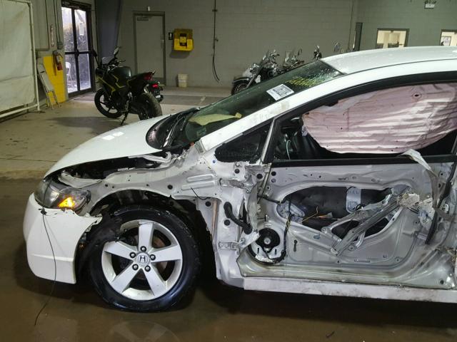 19XFA1F68BE044816 - 2011 HONDA CIVIC LX-S Blanco foto 9