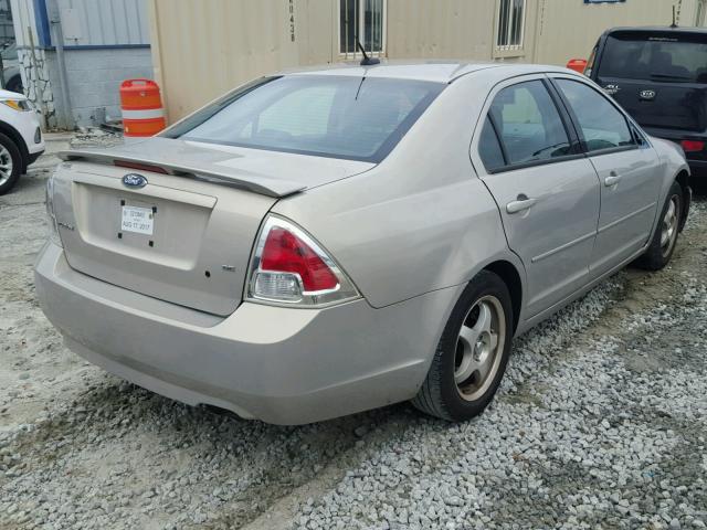 3FAHP07Z69R201505 - 2009 FORD FUSION SE GOLD photo 4