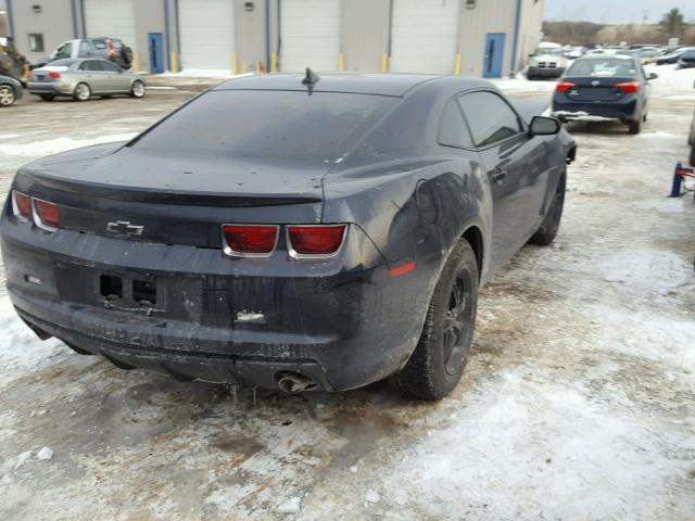 2G1FE1E38D9240714 - 2013 CHEVROLET CAMARO LS BLUE photo 4