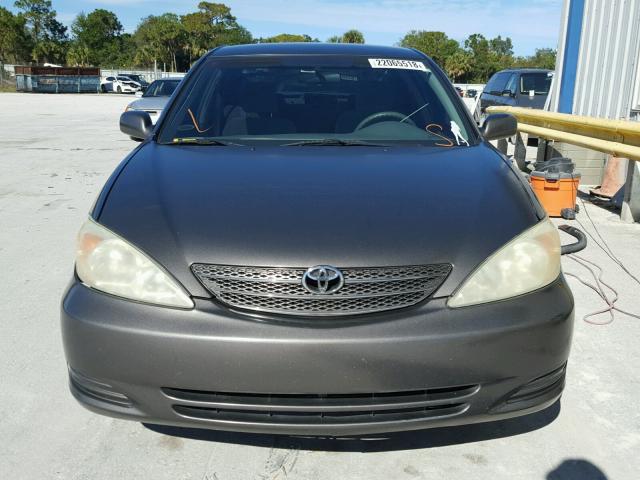 4T1BE32K74U891537 - 2004 TOYOTA CAMRY LE GRAY photo 9