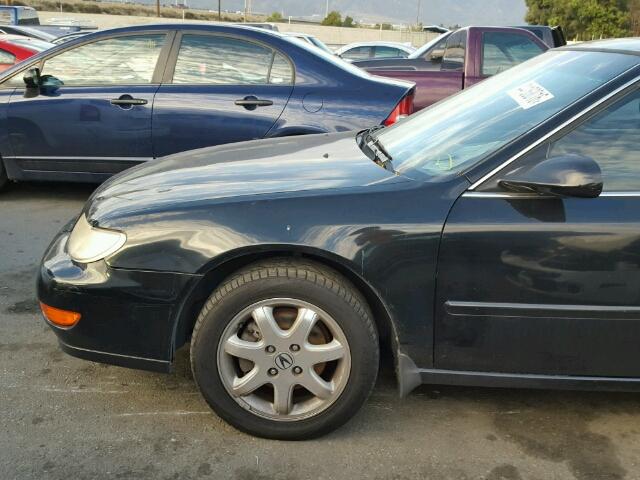 19UYA2241WL011920 - 1998 ACURA 3.0CL Czarny zdjęcie 9