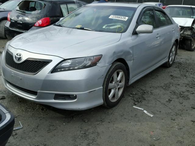 4T1BE46K57U539562 - 2007 TOYOTA CAMRY NEW SILVER photo 2
