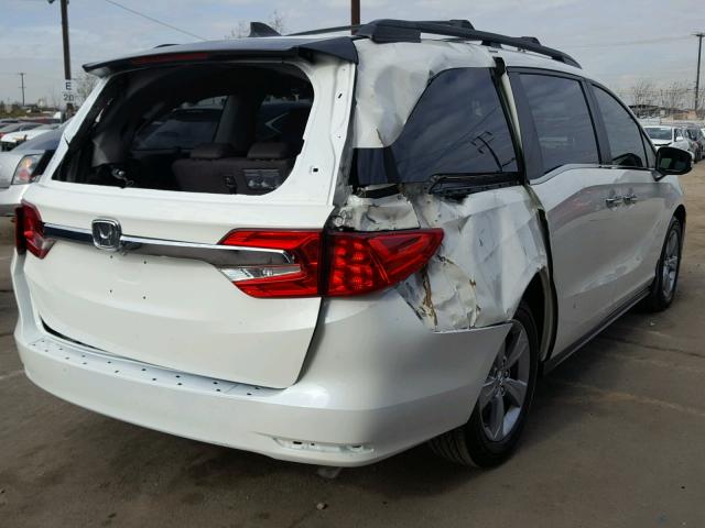 5FNRL6H77JB008585 - 2018 HONDA ODYSSEY EX WHITE photo 4