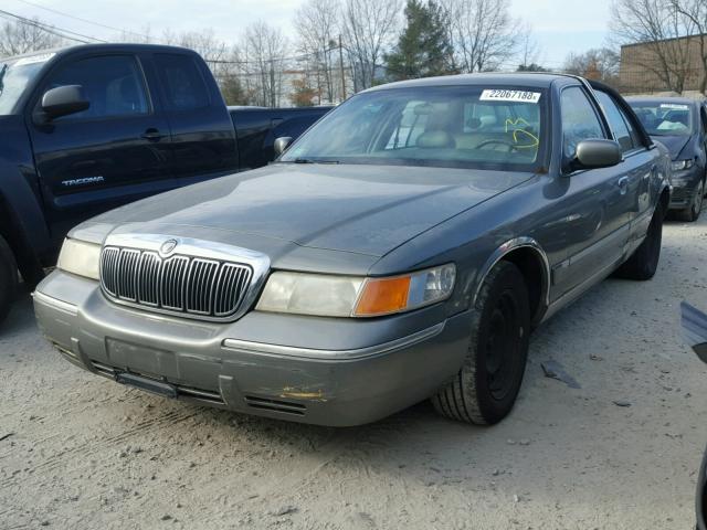 2MEFM74W22X649209 - 2002 MERCURY GRAND MARQ GRAY photo 2