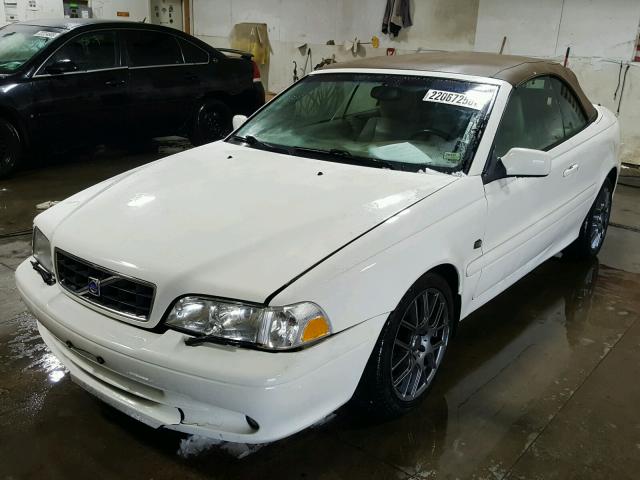 YV1NC62D74J041641 - 2004 VOLVO C70 HPT WHITE photo 2