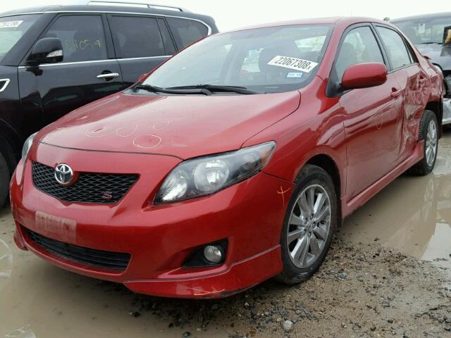 1NXBU4EE7AZ253041 - 2010 TOYOTA COROLLA BA RED photo 2