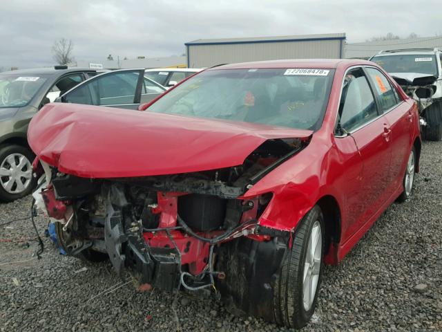 4T1BF1FK3EU820719 - 2014 TOYOTA CAMRY L RED photo 2