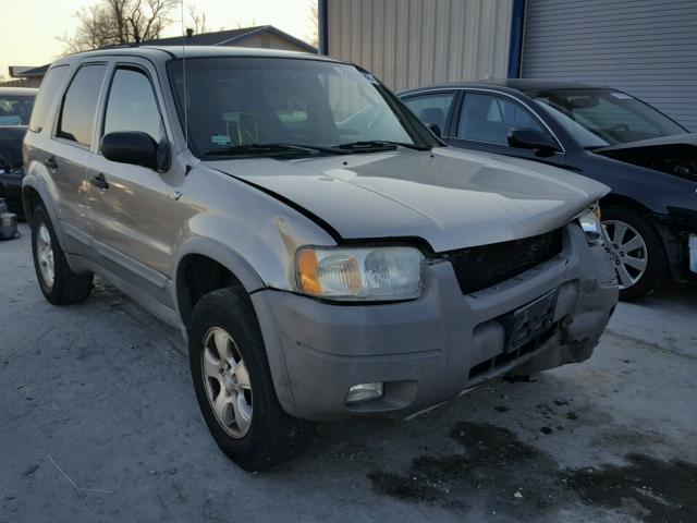 1FMYU03181KC19706 - 2001 FORD ESCAPE XLT TAN photo 1