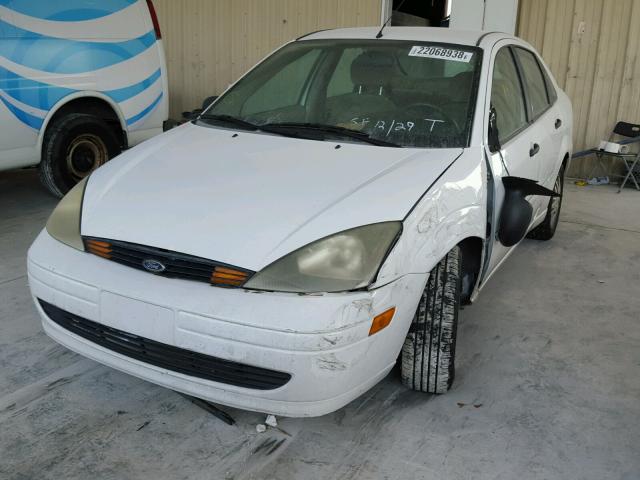 1FAFP34P43W196787 - 2003 FORD FOCUS SE WHITE photo 2