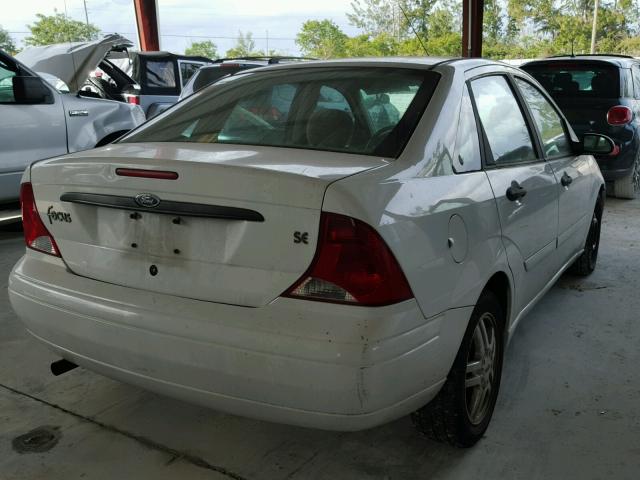 1FAFP34P43W196787 - 2003 FORD FOCUS SE WHITE photo 4