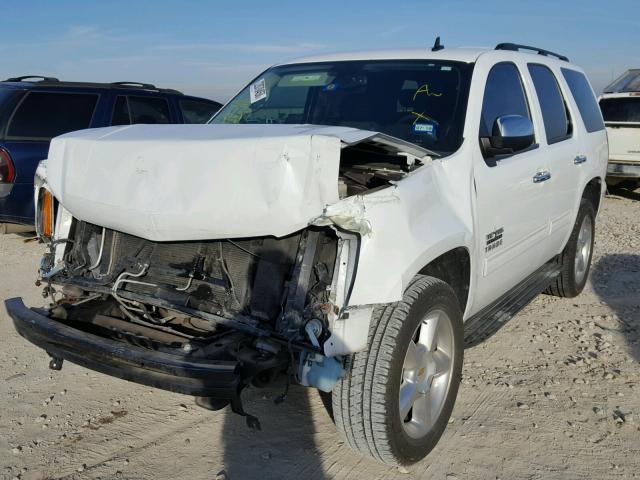 1GNUCAE0XAR289318 - 2010 CHEVROLET TAHOE C150 WHITE photo 2