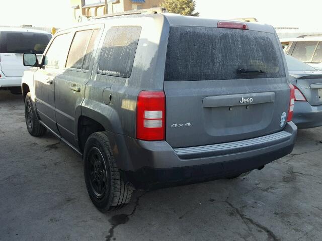 1C4NJRBB7CD553375 - 2012 JEEP PATRIOT SP GRAY photo 3