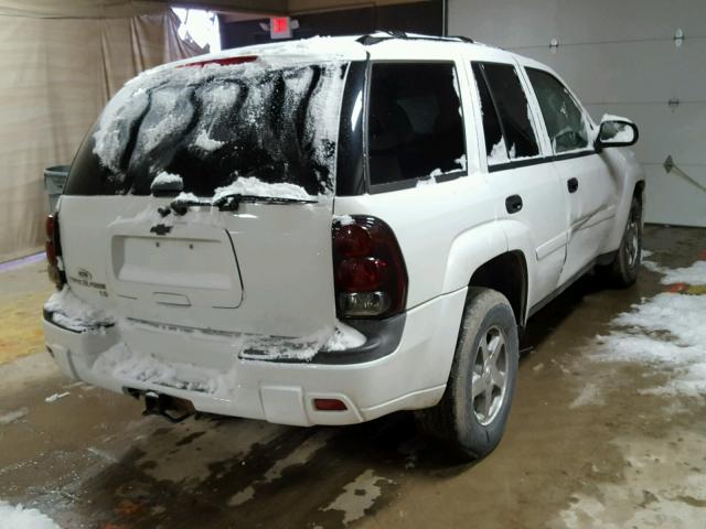 1GNDT13S262160204 - 2006 CHEVROLET TRAILBLAZE WHITE photo 4