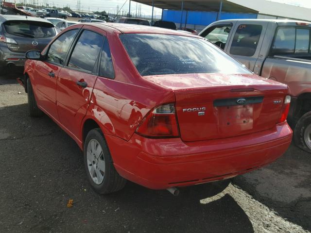 1FAFP34NX6W129968 - 2006 FORD FOCUS ZX4 RED photo 3