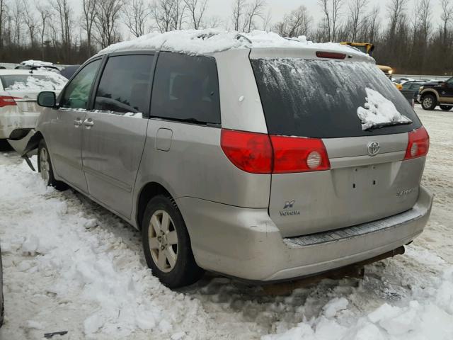 5TDZK23C28S224639 - 2008 TOYOTA SIENNA CE SILVER photo 3