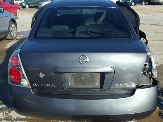 1N4AL11D45C111651 - 2005 NISSAN ALTIMA S GRAY photo 10