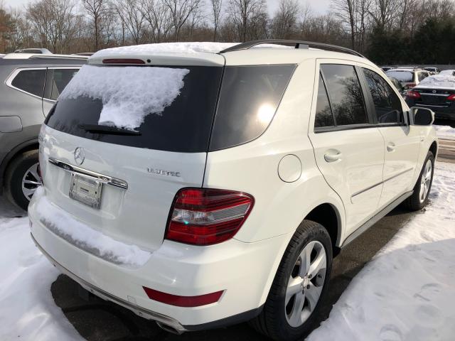 4JGBB25E29A475770 - 2009 MERCEDES-BENZ ML WHITE photo 4