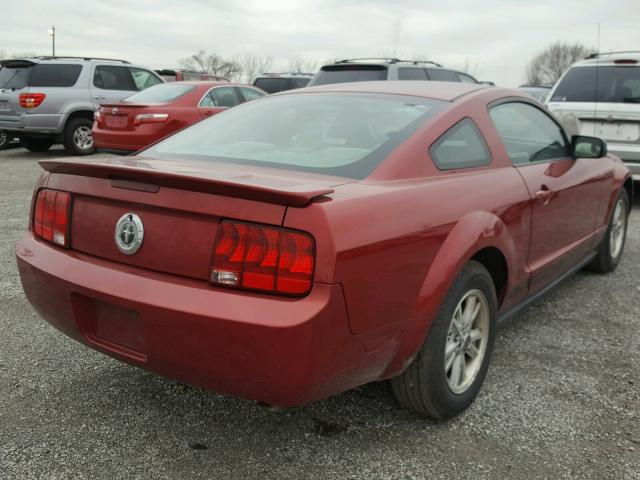 1ZVHT80N375250301 - 2007 FORD MUSTANG RED photo 4