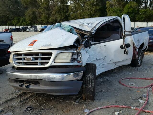 1FTZX1720YNB31444 - 2000 FORD F150 WHITE photo 2