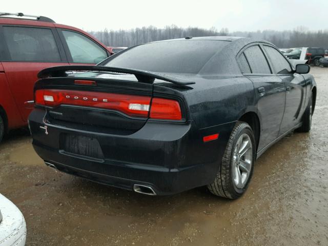 2C3CDXBG1EH137623 - 2014 DODGE CHARGER SE BLACK photo 4