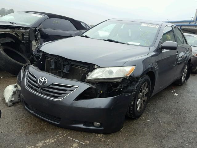 4T1BK46K99U582233 - 2009 TOYOTA CAMRY SE GRAY photo 2