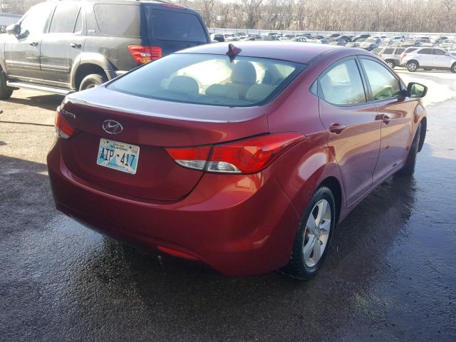 5NPDH4AEXDH264069 - 2013 HYUNDAI ELANTRA GL MAROON photo 4